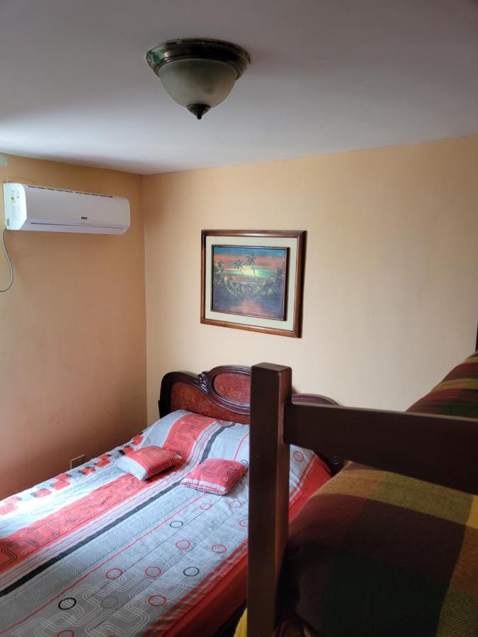 Hostal Haziel Salinas  Exterior foto